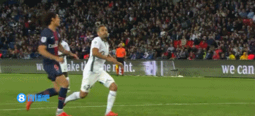 小虎耳鸣跟队友太吵有关，AJ直播称小虎没有耳鸣？